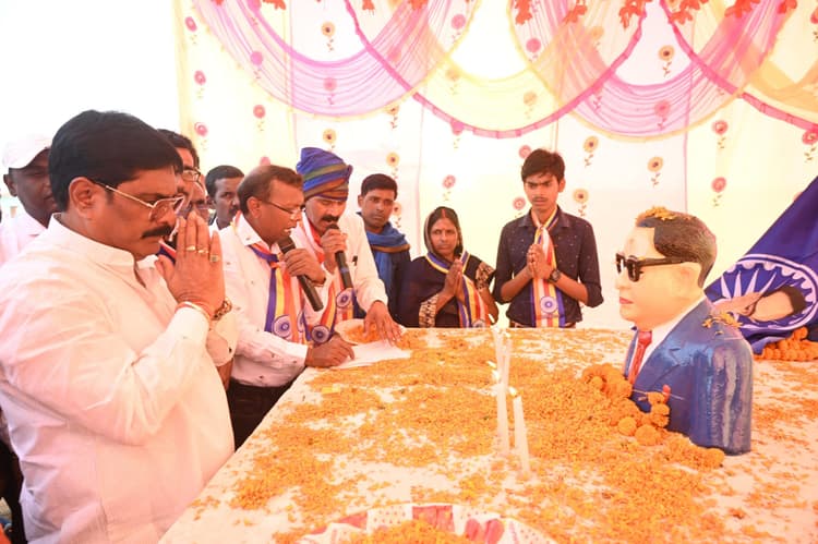 Bokaro News : बाबा साहब का जीवन सभी के लिए प्रेरणास्रोत