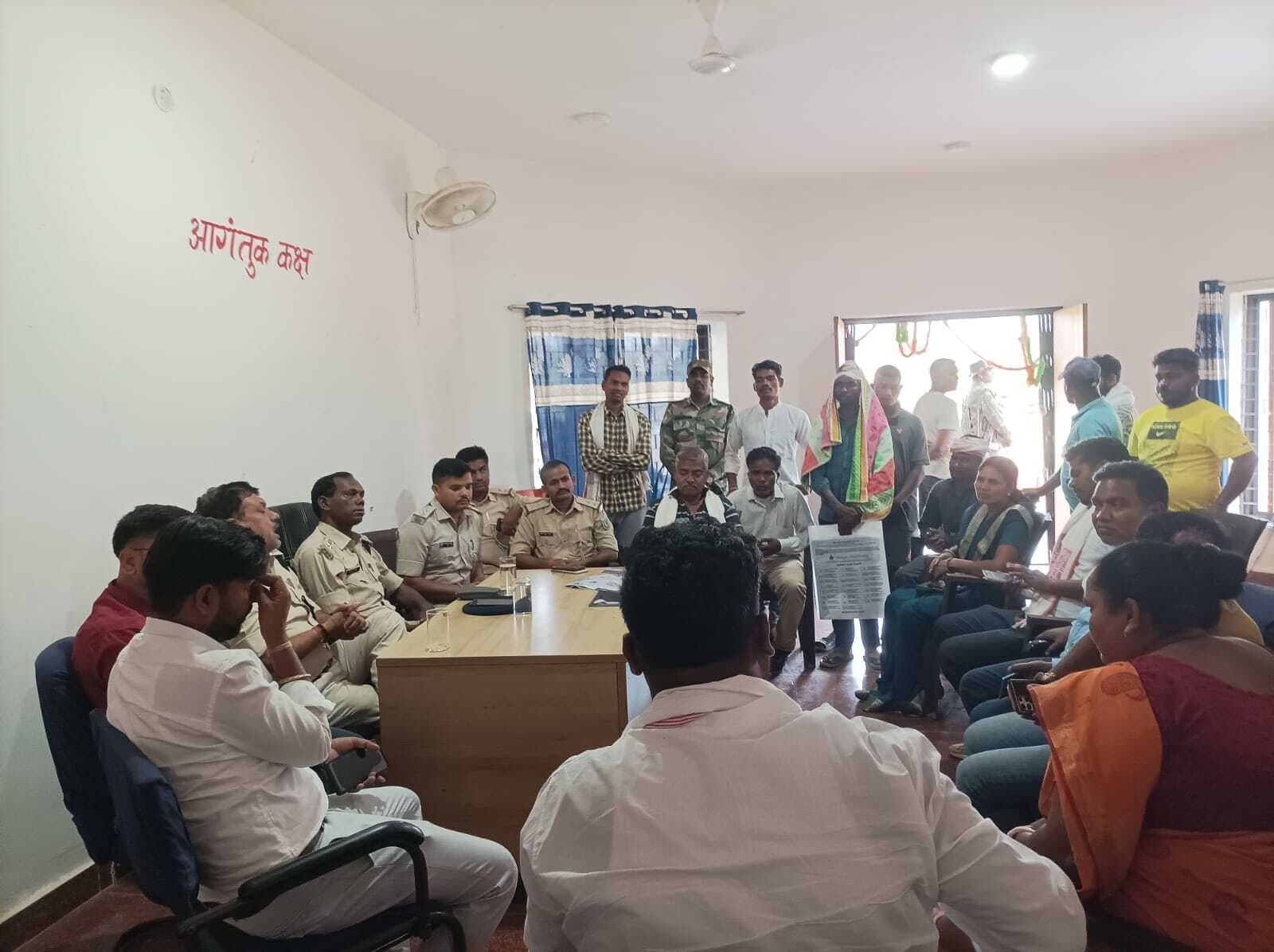 जरियागढ़ मंडा मेला के दौरान दो पक्षों में विवाद, थाना में सुलझा मामला