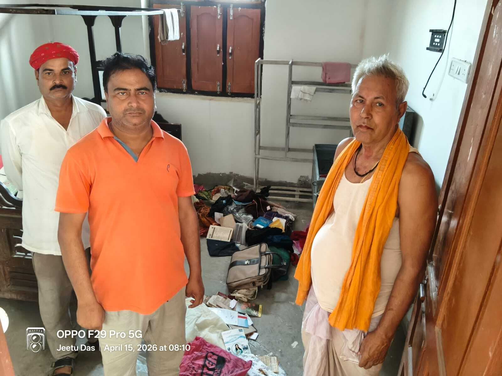 सूने घर से लाखों की संपत्ति की चोरी