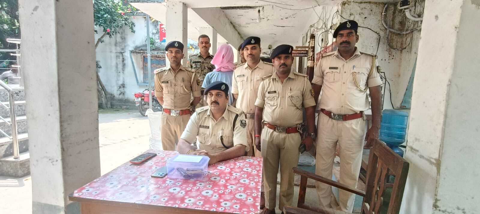 पिस्टल व जिंदा कारतूस के साथ दो आरोपितों को किया बरामद