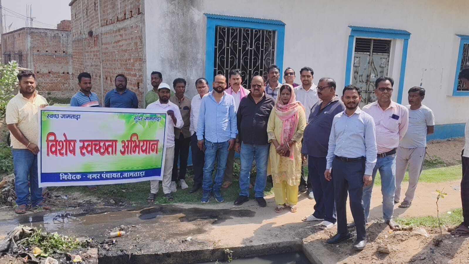 नगर पंचायत ने महुलडंगाल से शुरू किया सफाई अभियान