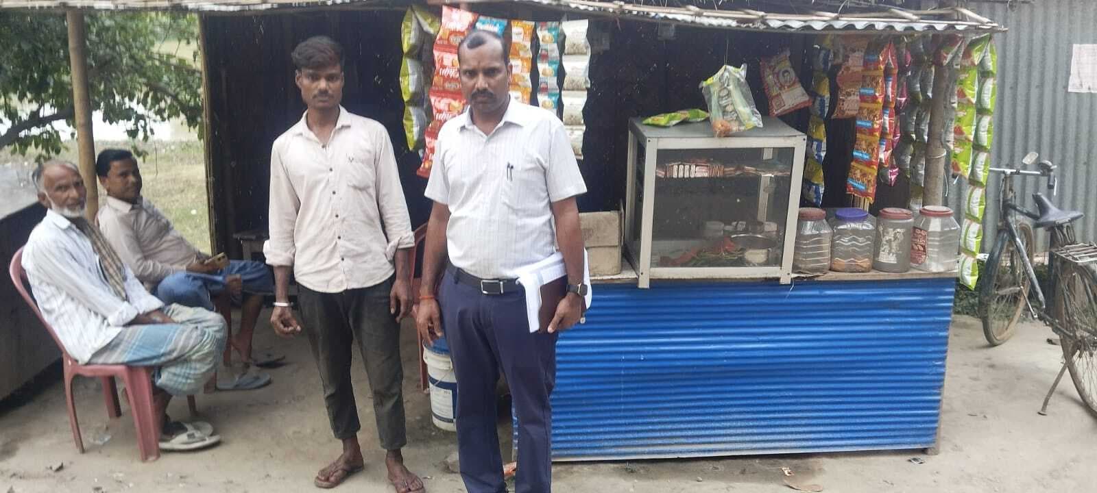 घरेलू गैस के दुरुपयोग पर सख्ती, टेढ़ागाछ में आपूर्ति विभाग की सघन छापेमारी