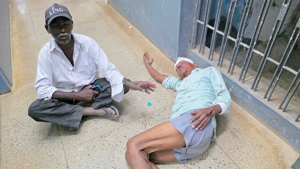 जमीन विवाद बना खूनी संघर्ष, धारदार हथियार से हमला, एक ही परिवार के कई लोग गंभीर, तीन गिरफ्तार