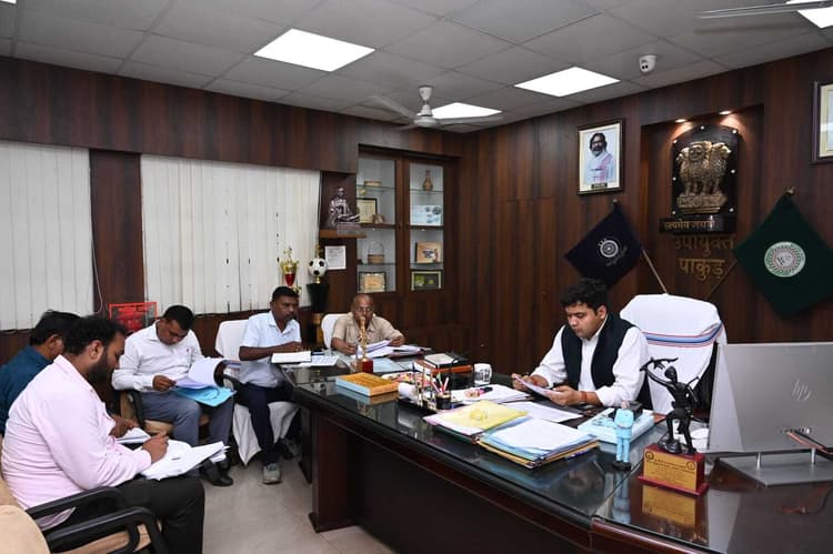 शहर के सभी वाटर एटीएम सुचारू रूप से करायें संचालित : डीसी