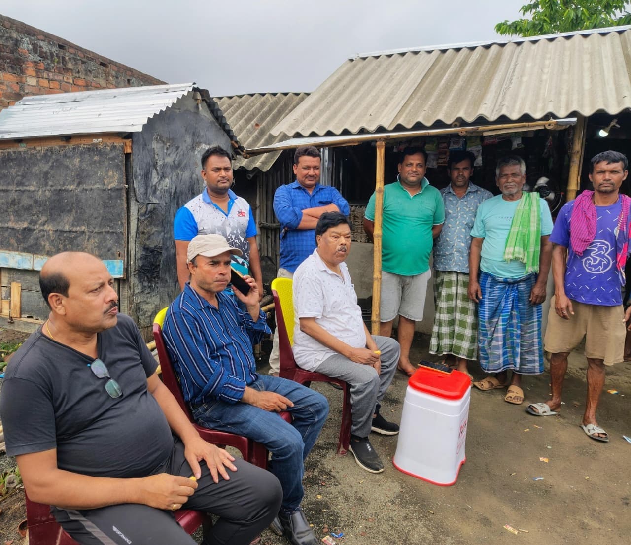 विधायक ने क्षेत्र भ्रमण कर लोगों की सुनी समस्याएं