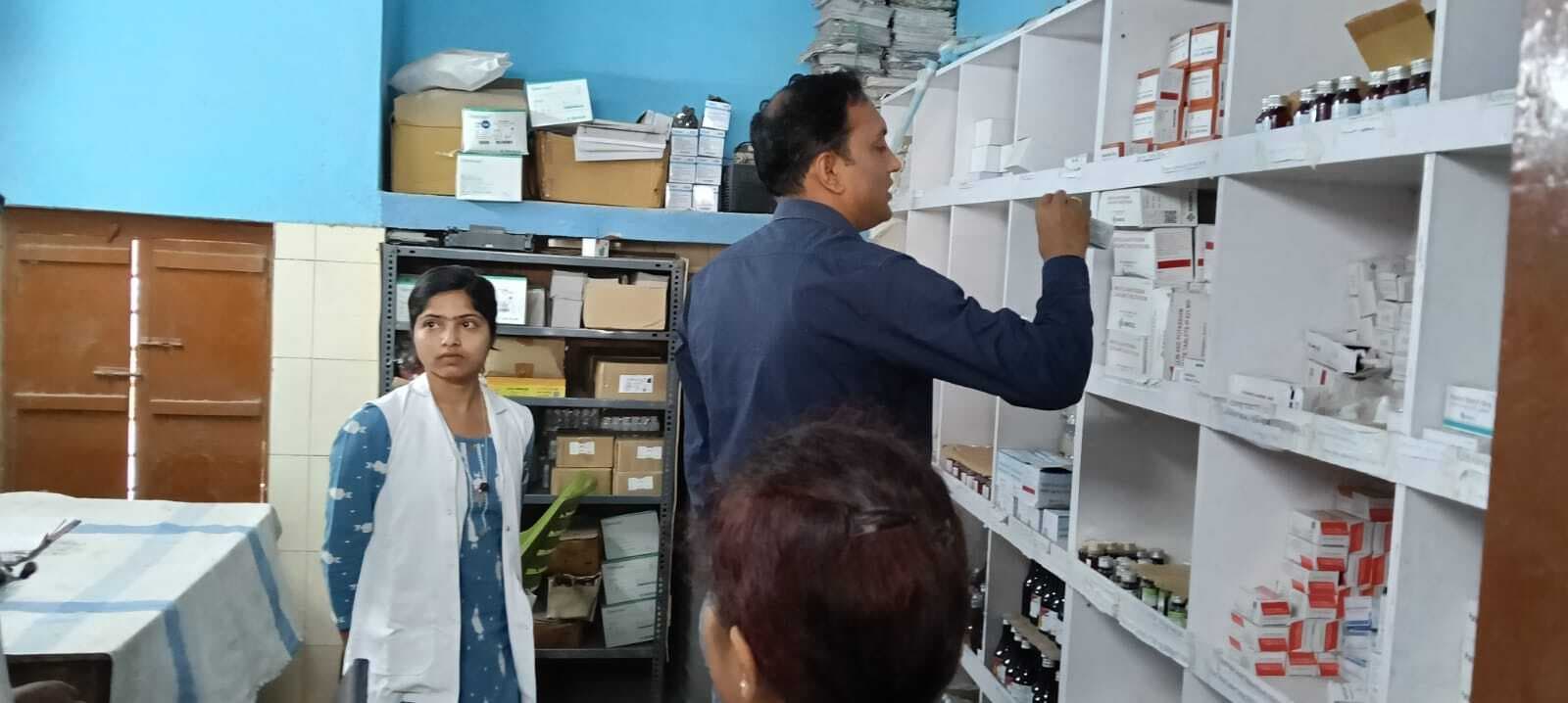 एसडीओ ने किया सीएचसी का निरीक्षण, गड़बड़ी दुरूस्त करने के  दिये निर्देश