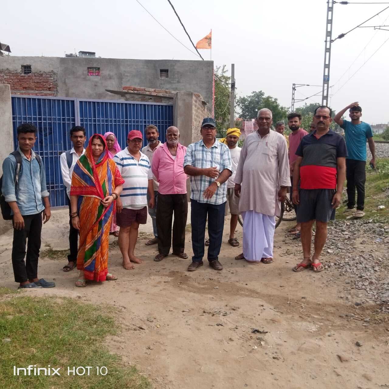 आवागमन की गंभीर समस्याओं को लेकर वार्ड चार निवासियों ने की बैठक