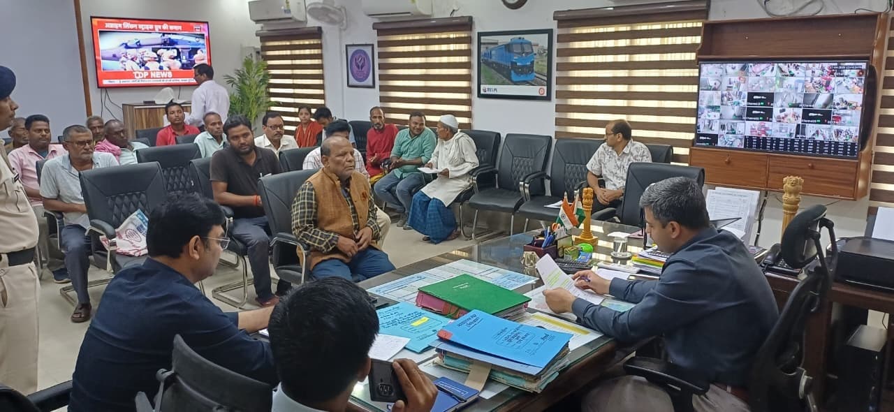 डीएम ने की जन सुनवाई में आये 41 आवेदन