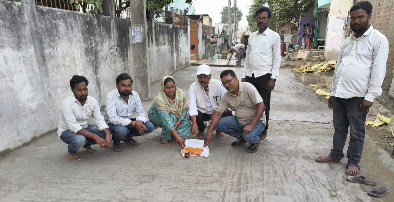पीसीसी सड़क का निर्माण कार्य शुरू