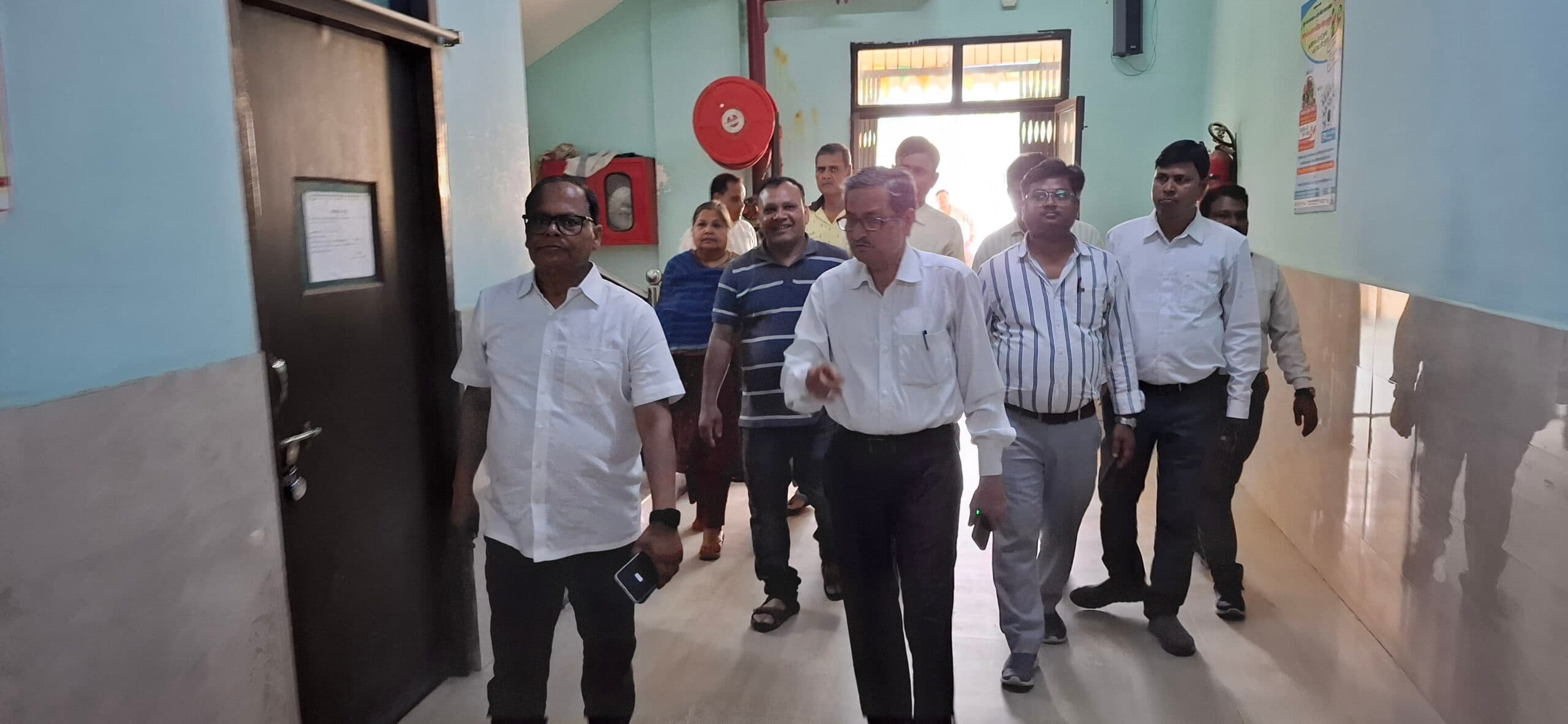 सीएस ने अनुमंडलीय अस्पताल का किया निरीक्षण, कार्यों की हुई समीक्षा