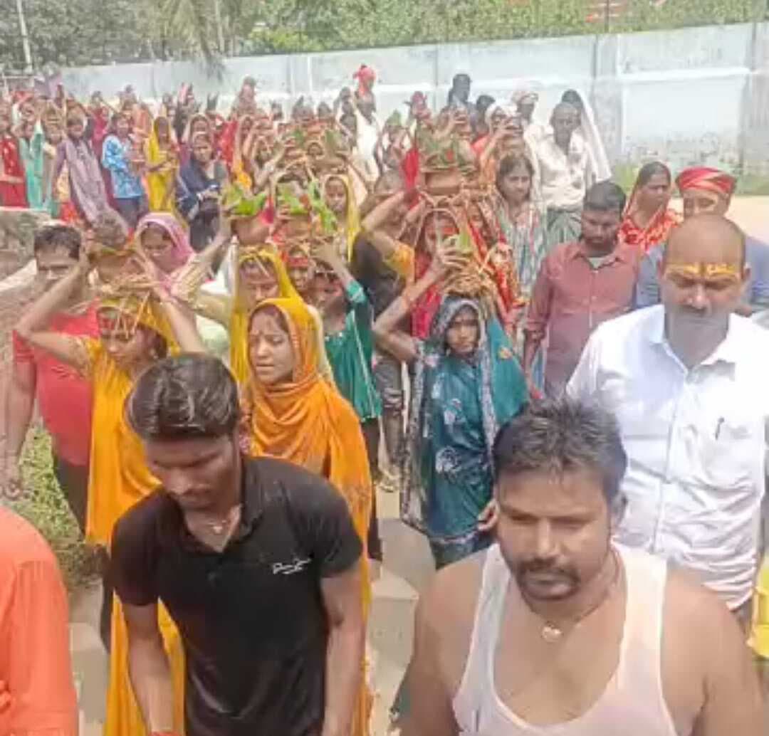 बुद्धनगर में नौ दिवसीय श्रीमद् भागवत कथा को लेकर निकाली शोभायात्रा