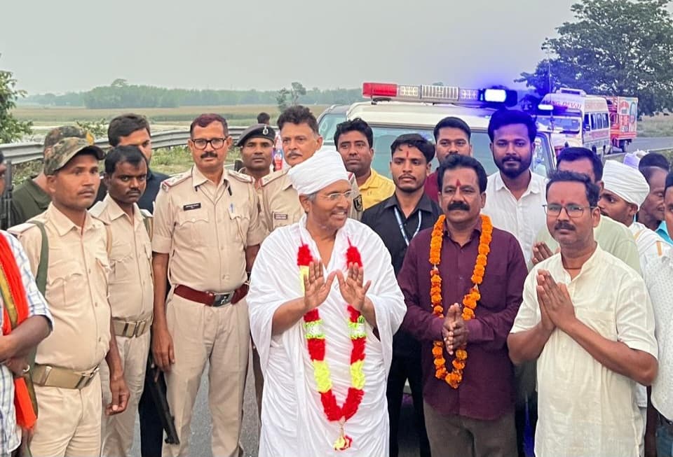 सुखद सत्संग में लगी रही श्रद्धालुओं की भीड़