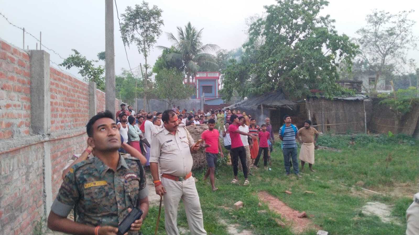 प्रेमी ने किया शादी से इंकार, नाबालिग चढ़ी मोबाइल टावर पर