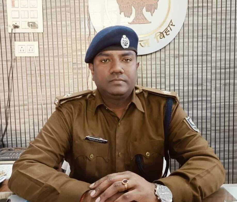 ईओ की कार्रवाई के बाद पूर्व किशनगंज सदर थानाध्यक्ष निलंबित