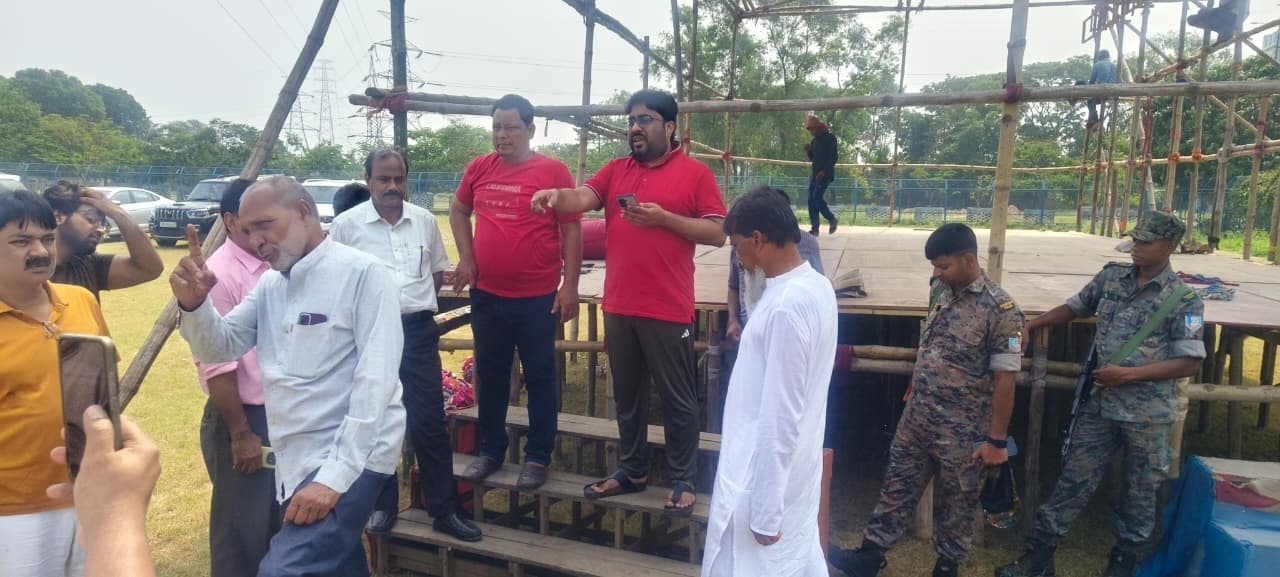 फरक्का विधानसभा के ऑब्जर्वर ने सभा स्थल का लिया जायजा