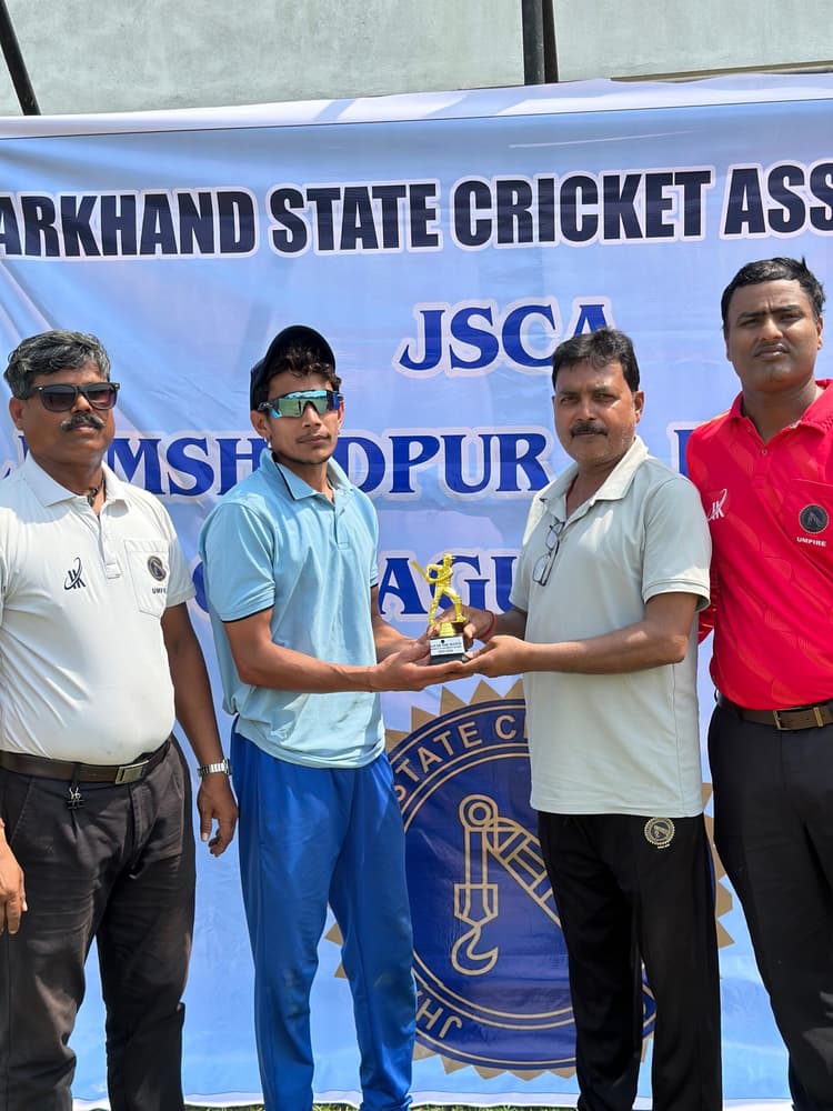jamshedpur sports news : दिवाकर व अजय की सधी हुई गेंदबाजी से पायोनियर सीसी जीता
