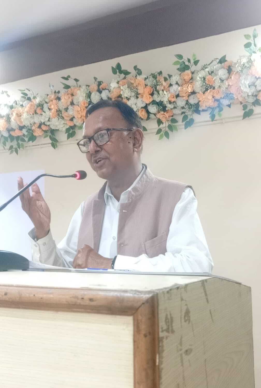 इनोवेटिव आइडियाज और एंटरप्रेन्योरशिप अपनायें विद्यार्थी : डॉ डीके सिंह