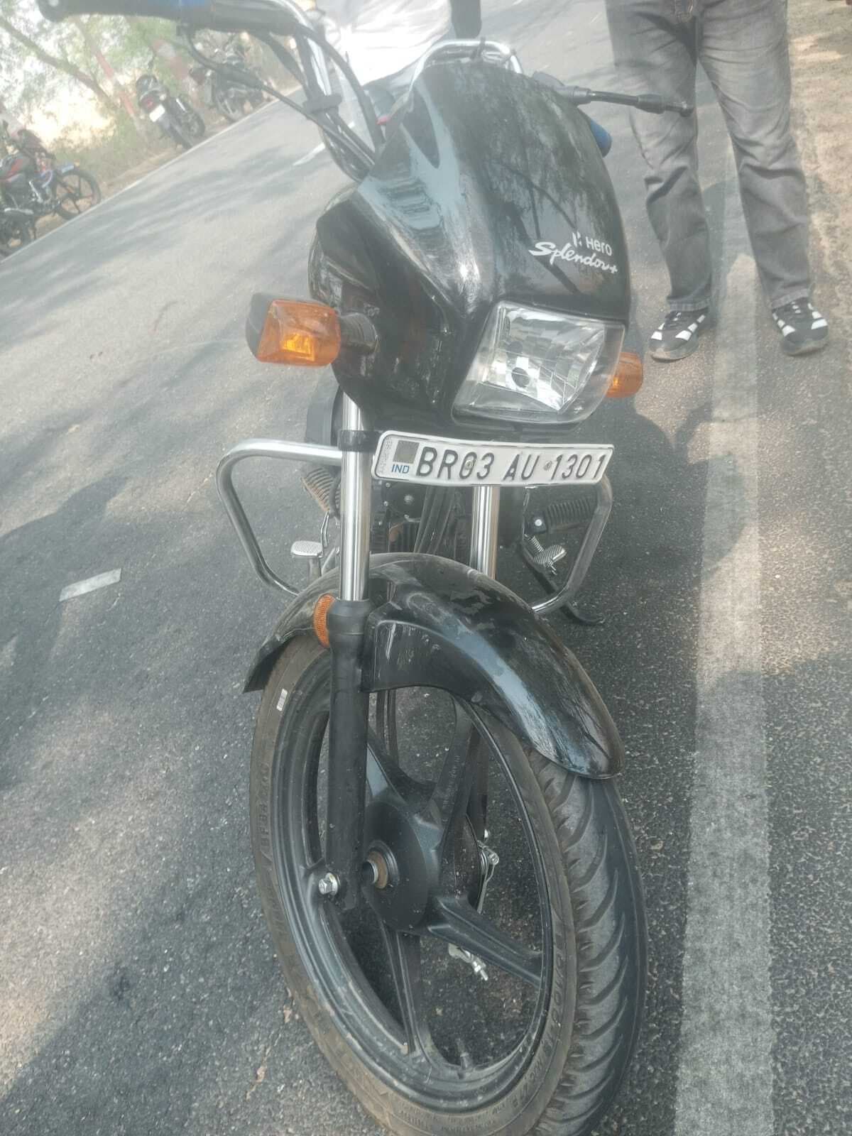 ट्रक की चपेट में आने से बाइक सवार युवक की मौत