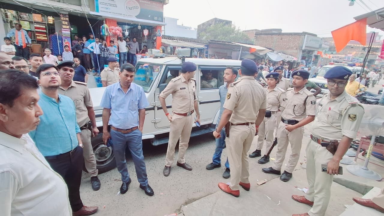 साइबर अपराध की सूचना पर प्रशासनिक अधिकारियों ने स्टूडियो में की छापेमारी, एक स्टाफ हिरासत में