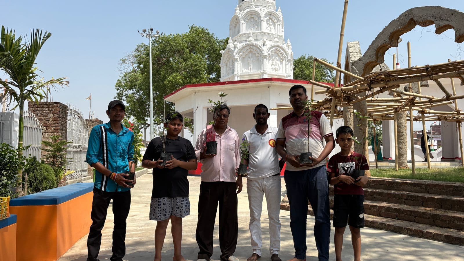 सेवा यात्रा में पौधारोपण व स्वच्छता अभियान, पर्यावरण संरक्षण का दिया संदेश