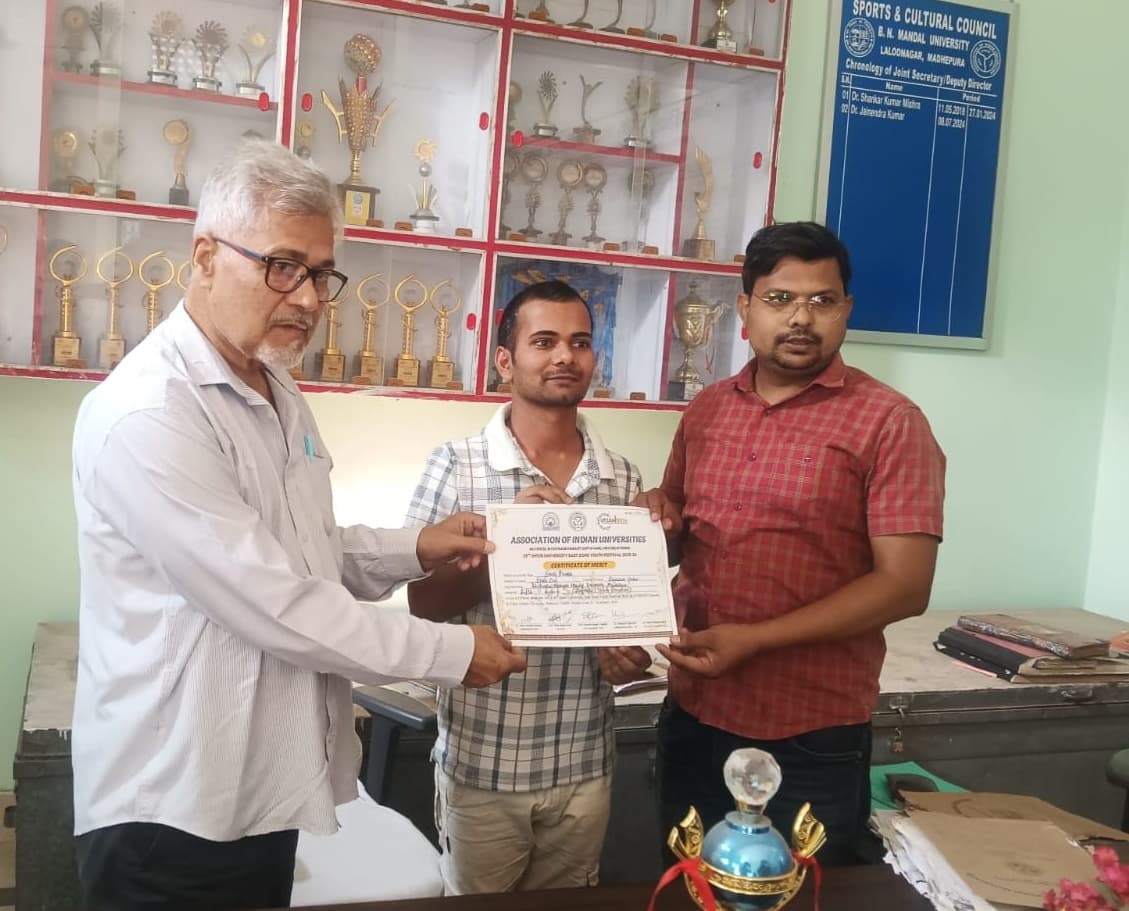 बीएनएमयू के छात्र सूरज की दोहरी उपलब्धि, राष्ट्रीय व अंतर-विश्वविद्यालय स्तर पर बढ़ाया मान