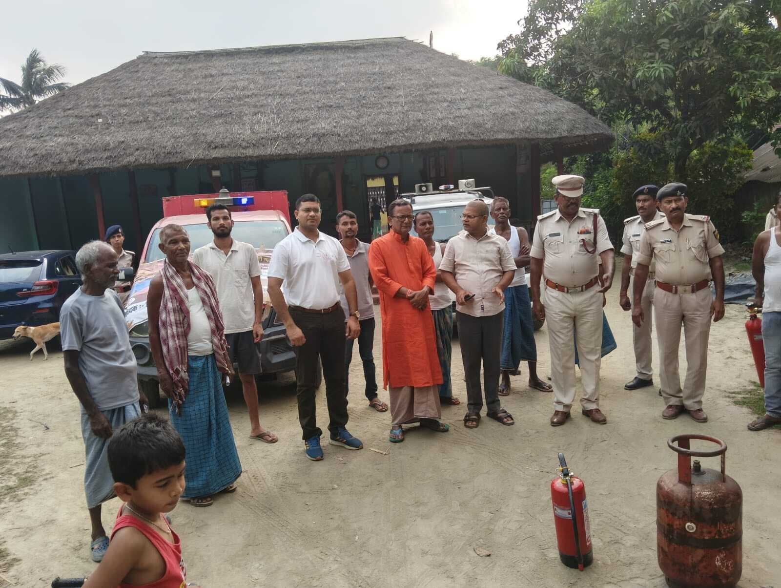 लोगों को आग से बचाव की दी जानकारी