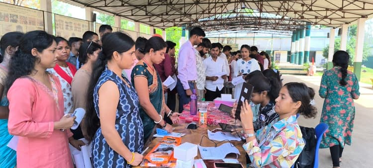 Giridih News :जेपीएससी : कड़ी सुरक्षा के बीच शांतिपूर्ण तरीके से पीटी संपन्न