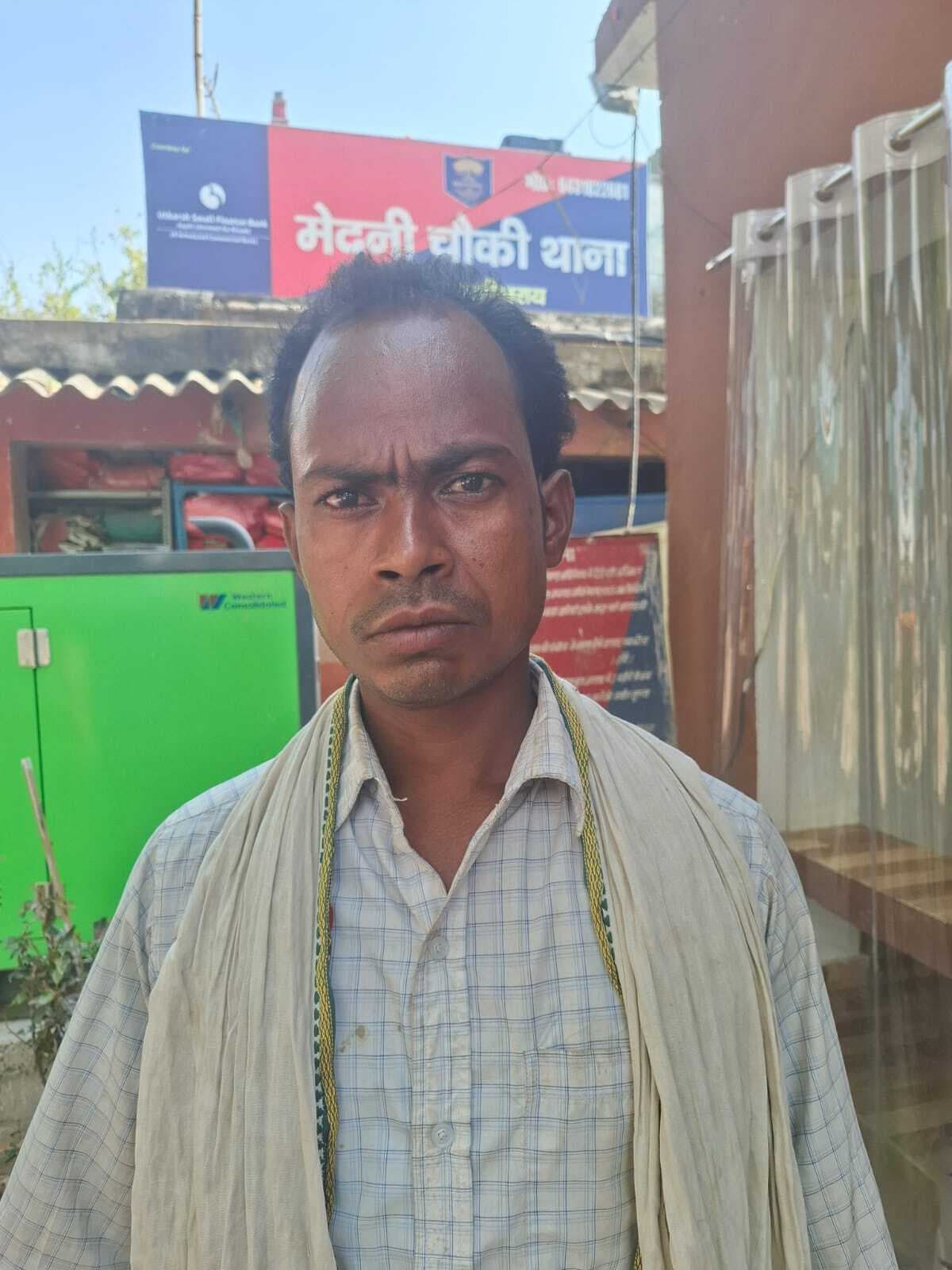 शराबी व तस्कर को किया गिरफ्तार