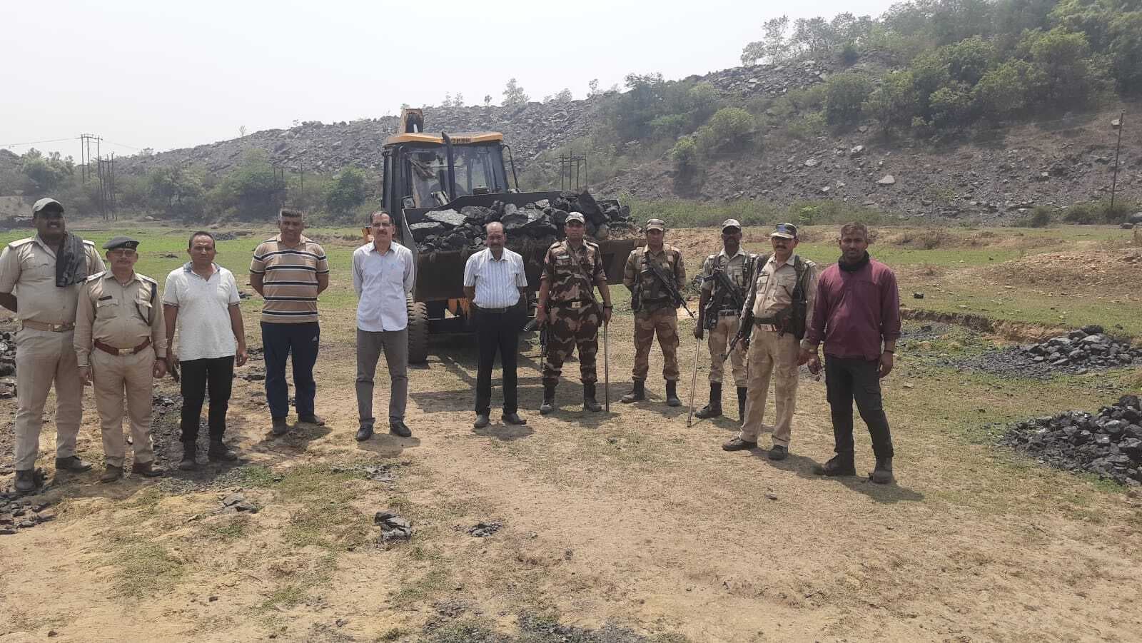 Bokaro News : सीआइएसएफ ने छह टन अवैध कोयला किया जब्त