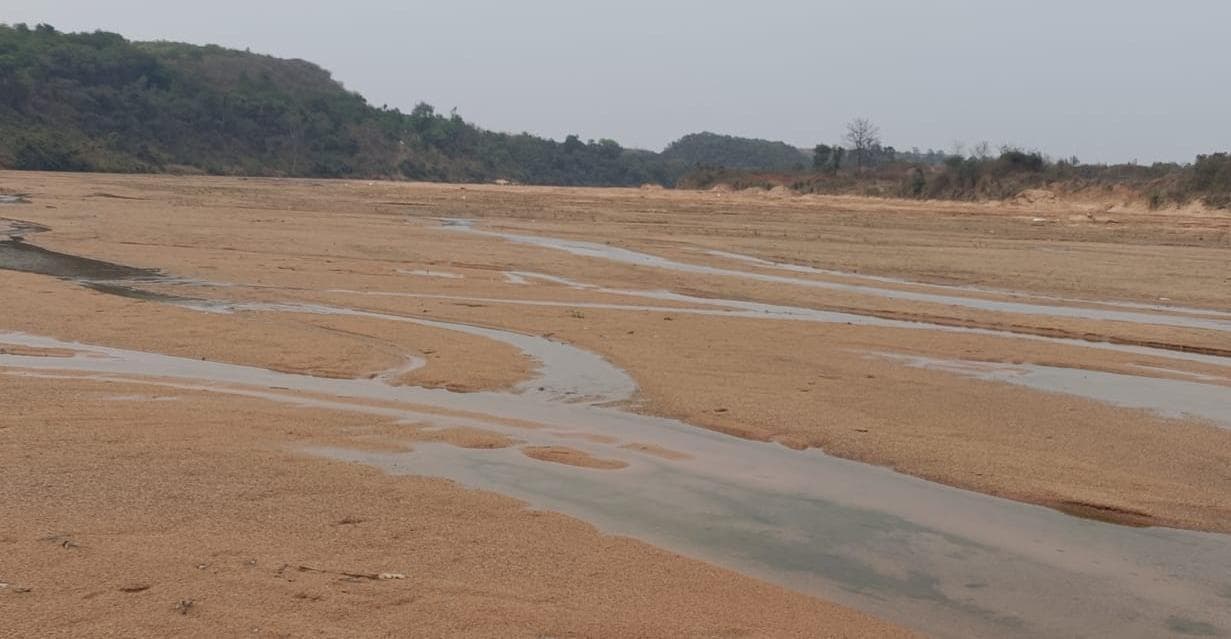 कमजोर हुआ दामोदर और सोनाडुबी का बहाव खलारी कोयलांचल में गहराने लगा जल संकट