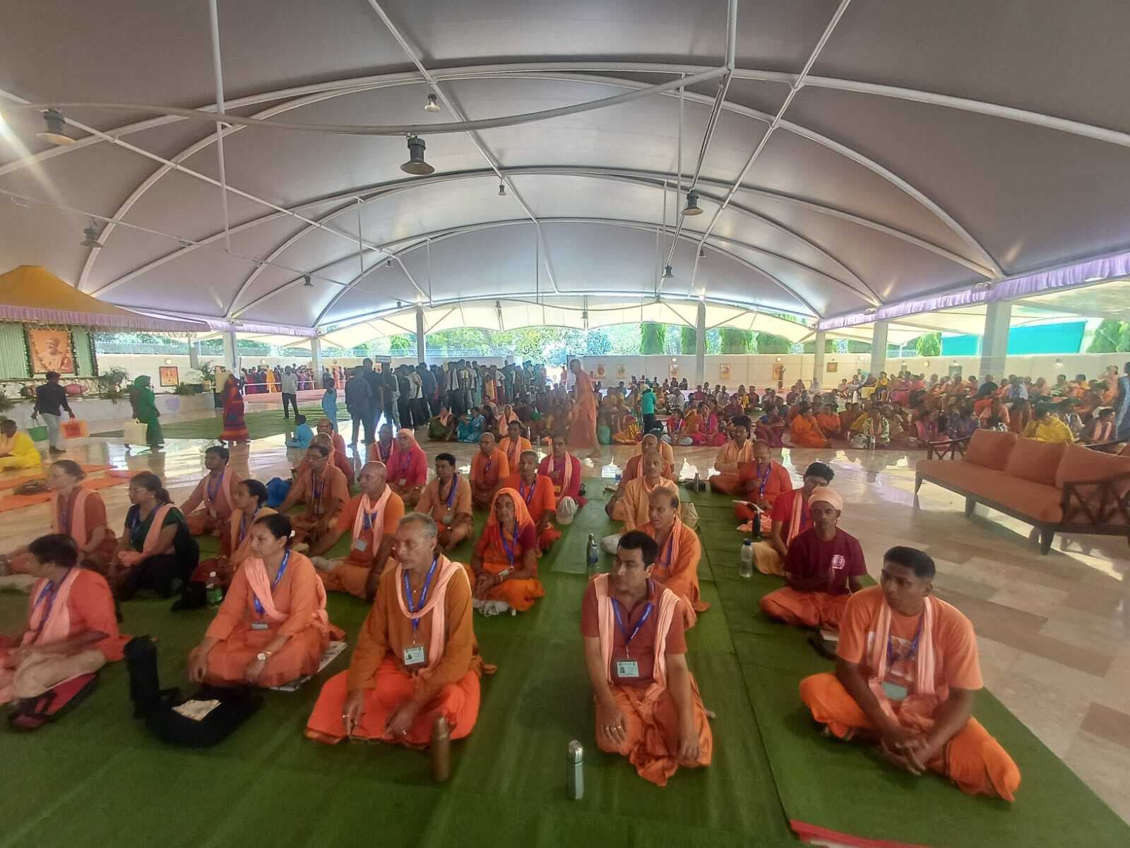 अक्षय तृतीया00 रिखियापीठ में गंगा की तरह अटूट निष्काम सेवा : स्वामी सूर्यप्रकाश