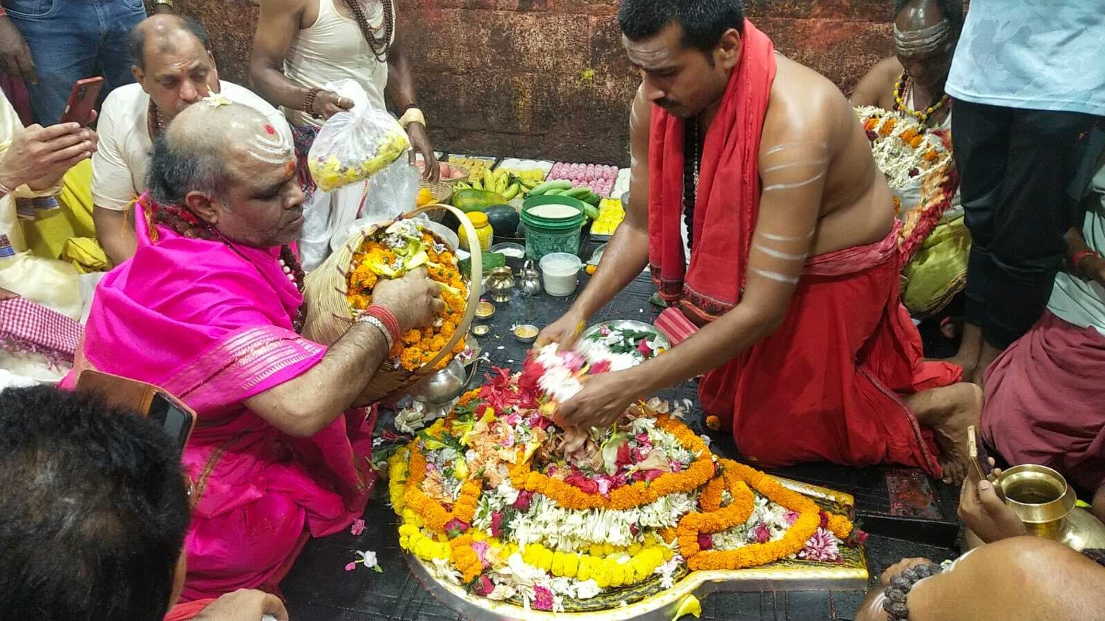 अक्षय तृतीया पर बाबा बैद्यनाथ का हुआ अलौकिक शृंगार