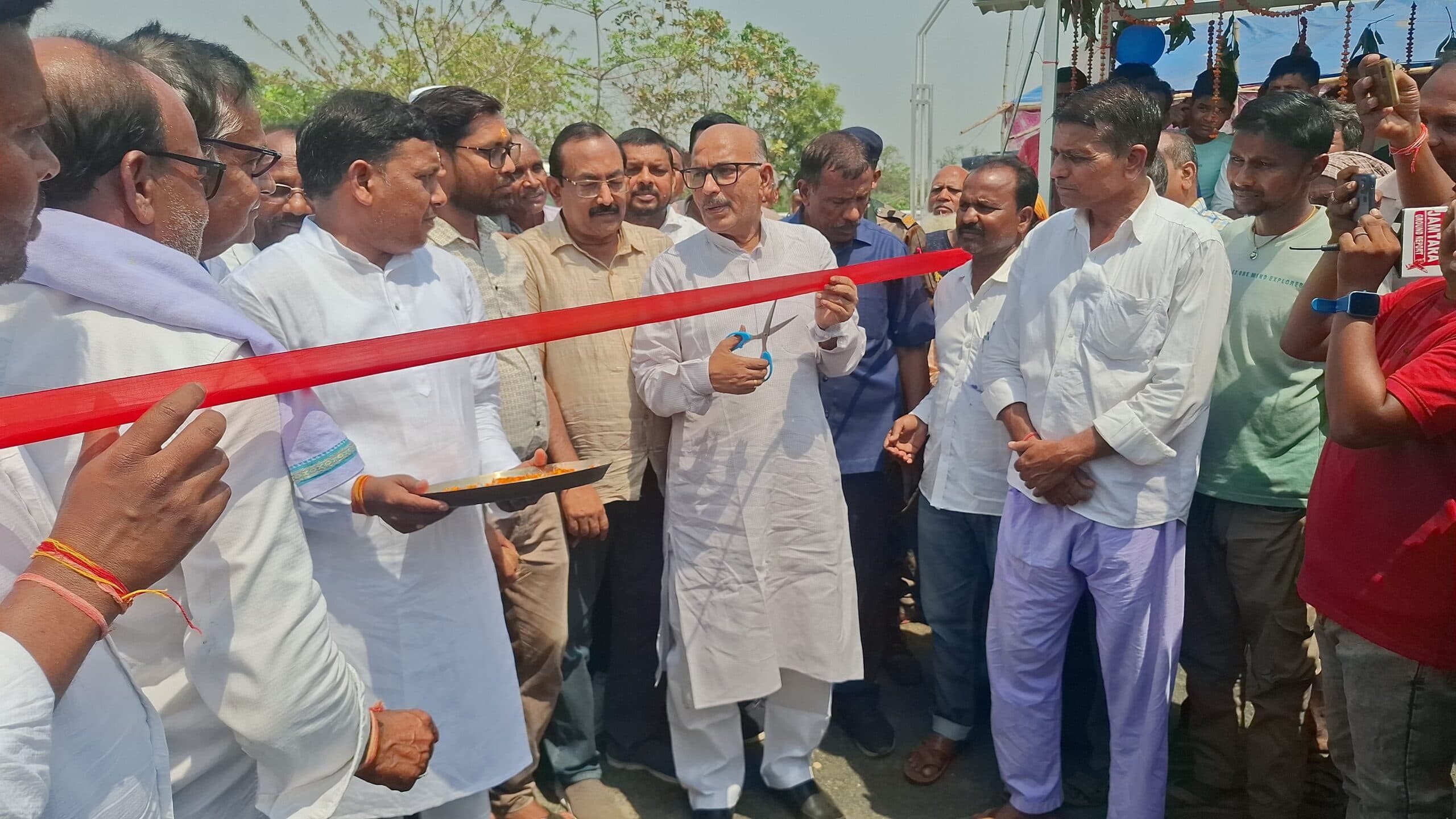 स्पीकर ने फतेहपुुर में पेट्रोल पंप का किया उद्घाटन