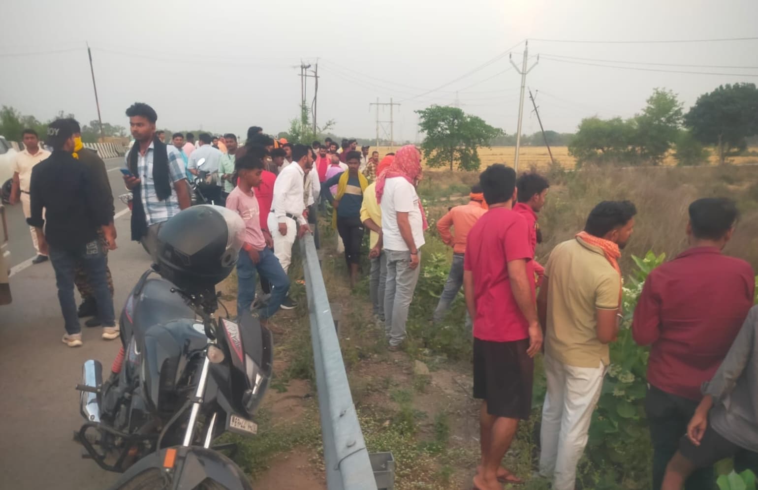 गौरा के पास अधकटा शव बरामद, पहचान नहीं