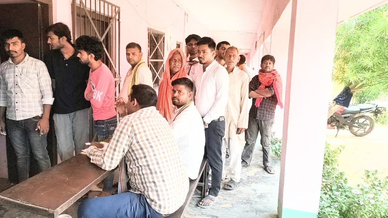 गोड़ारी पैक्स चुनाव शांतिपूर्ण संपन्न, 55% मतदान