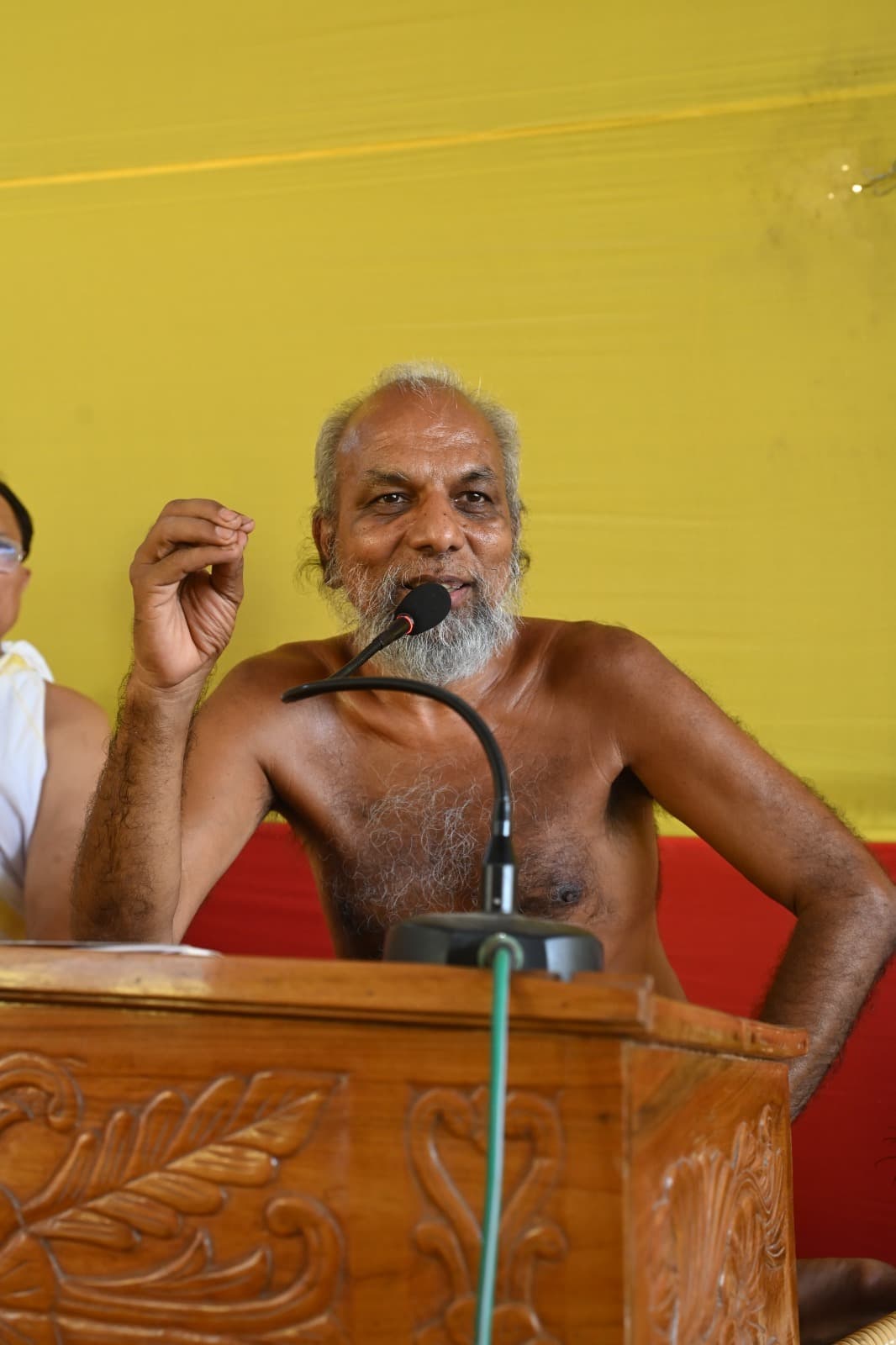 Giridih News :दान धर्म का द्वार है और साधना धर्म का सार : प्रमाण सागर