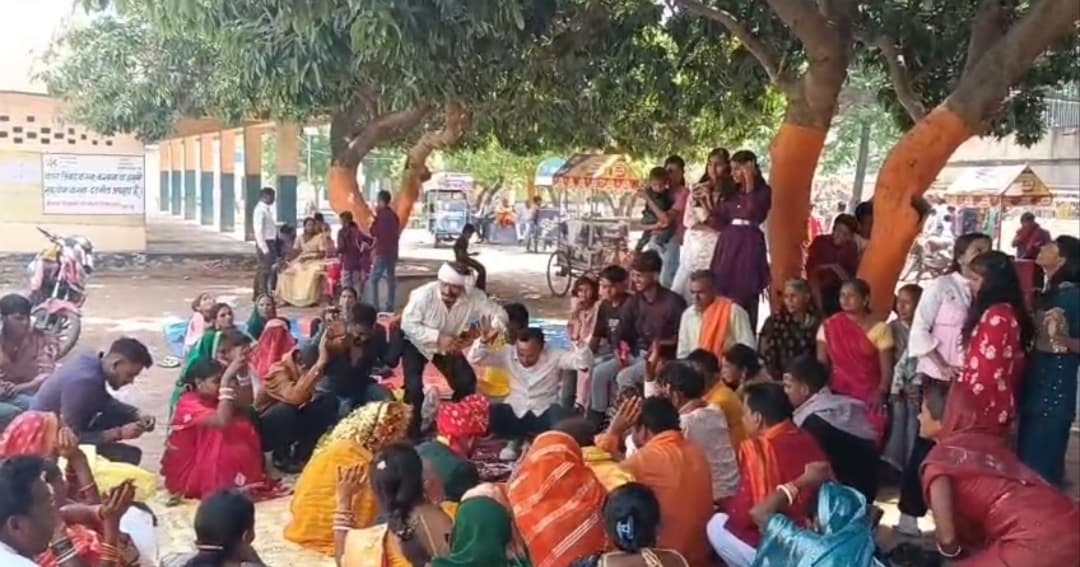 Giridih News :हरिहरधाम मंदिर में हुए कई शादियां