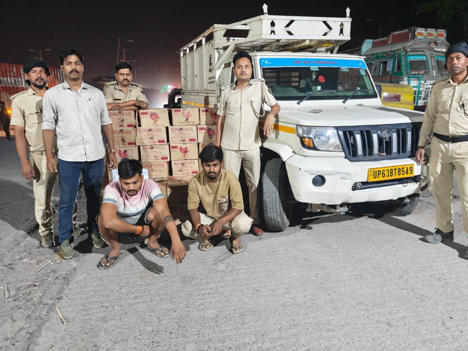 समेकित चेकपोस्ट पर 40 पेटी बीयर के साथ दो तस्कर गिरफ्तार