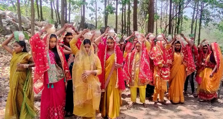 बजरंगमली मूर्ति की प्राण-प्रतिष्ठा को लेकर कलश यात्रा का आयोजन