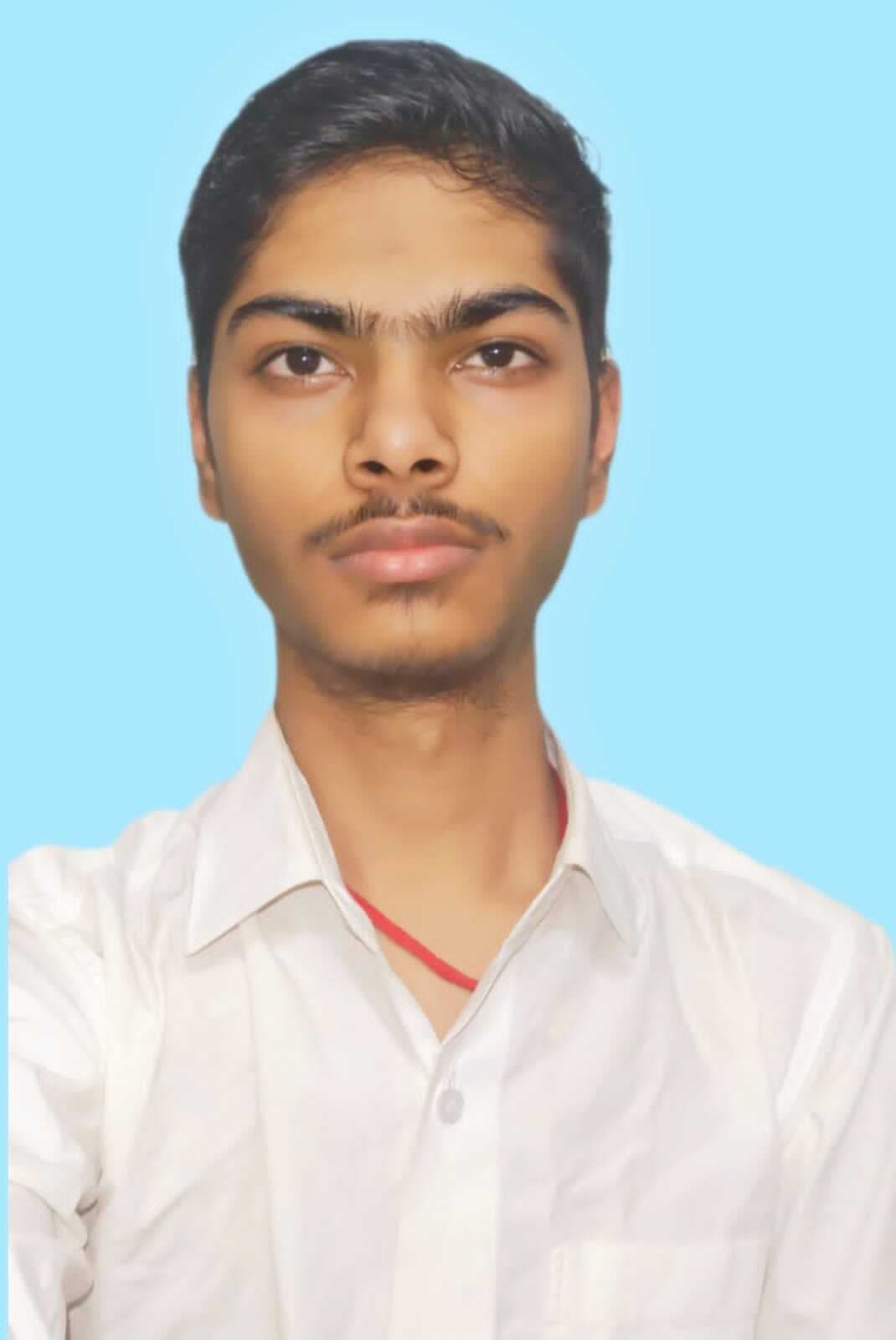 देवव्रत ने जेईई मेंस में 99.5 पर्सेंटाइल लाकर बढ़ाया मान