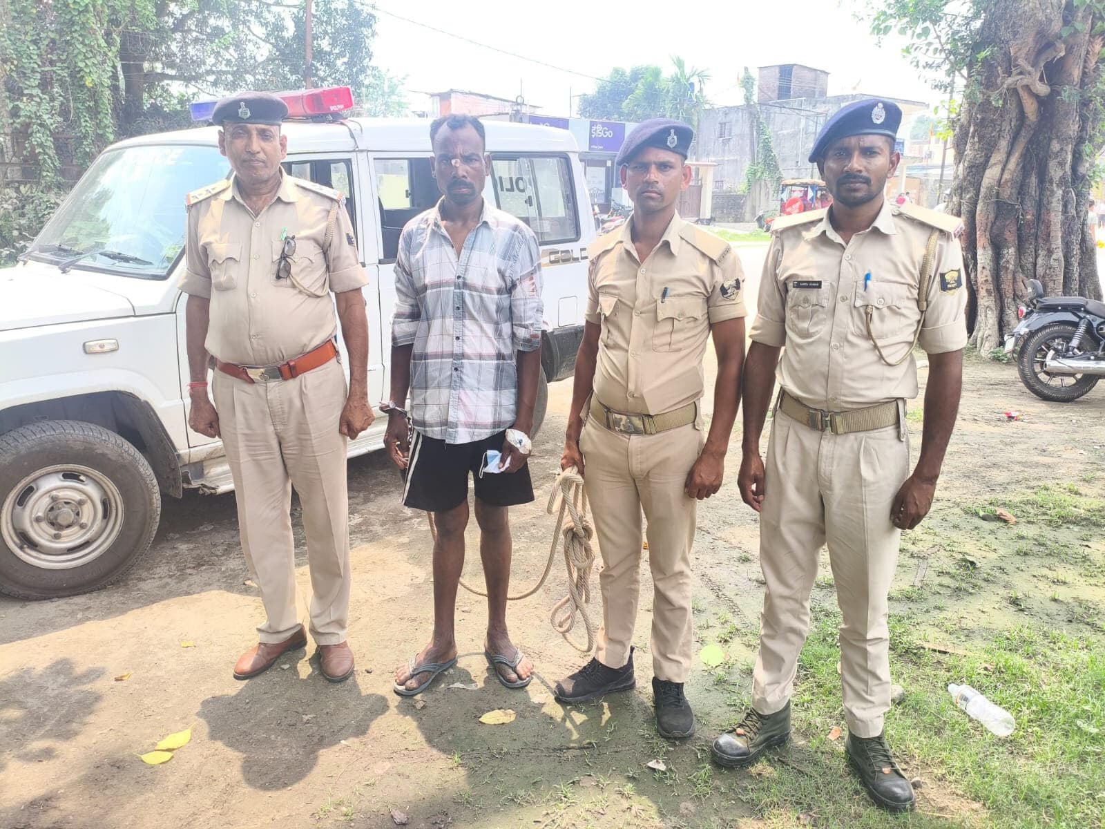 शराब के नशे में पति ने पत्नी को पीट-पीटकर उतारा मौत के घाट, आरोपित गिरफ्तार