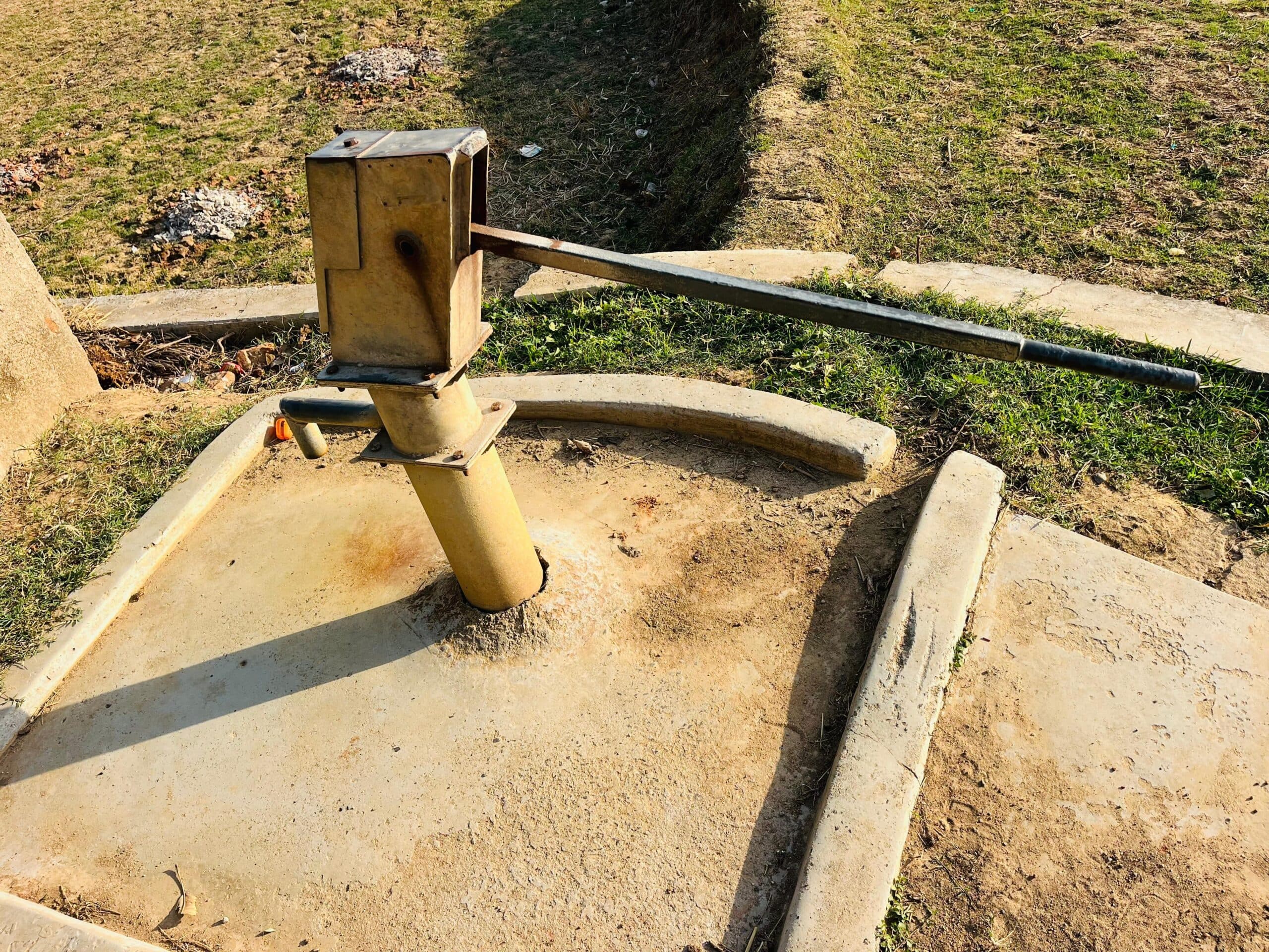 Giridih News :गर्मी का बढ़ा प्रभाव, जलस्रोतों को दुरुस्त करने की मांग