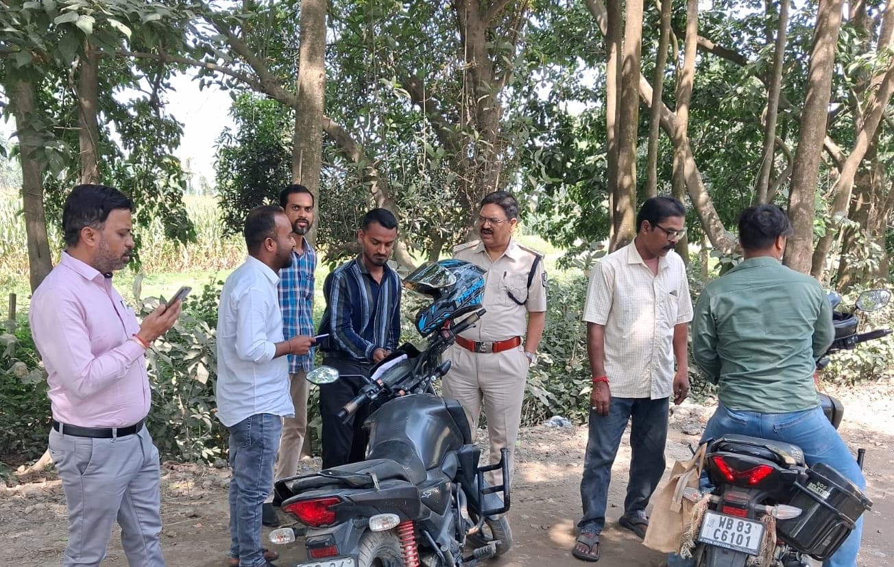 पश्चिम बंगाल चुनाव को ले बारसोई अनुमंडल में हुयी वाहनों की जांच