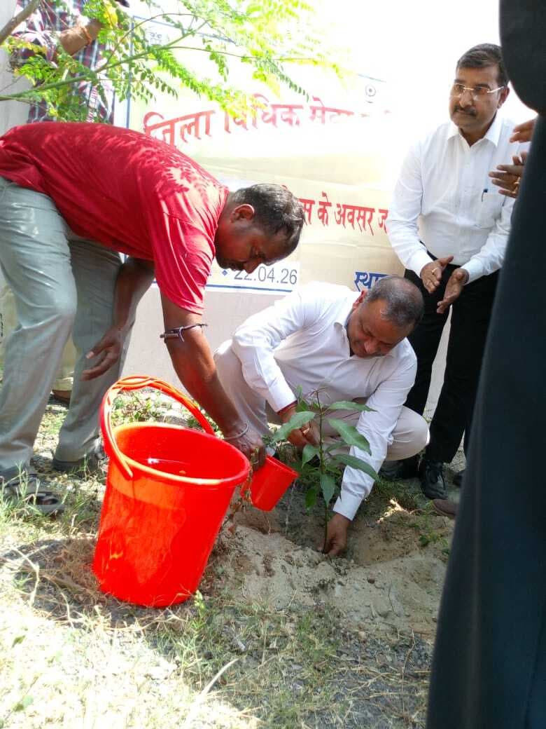 पर्यावरण संरक्षण के प्रति लोगों को करें जागरूक : पीडीजे