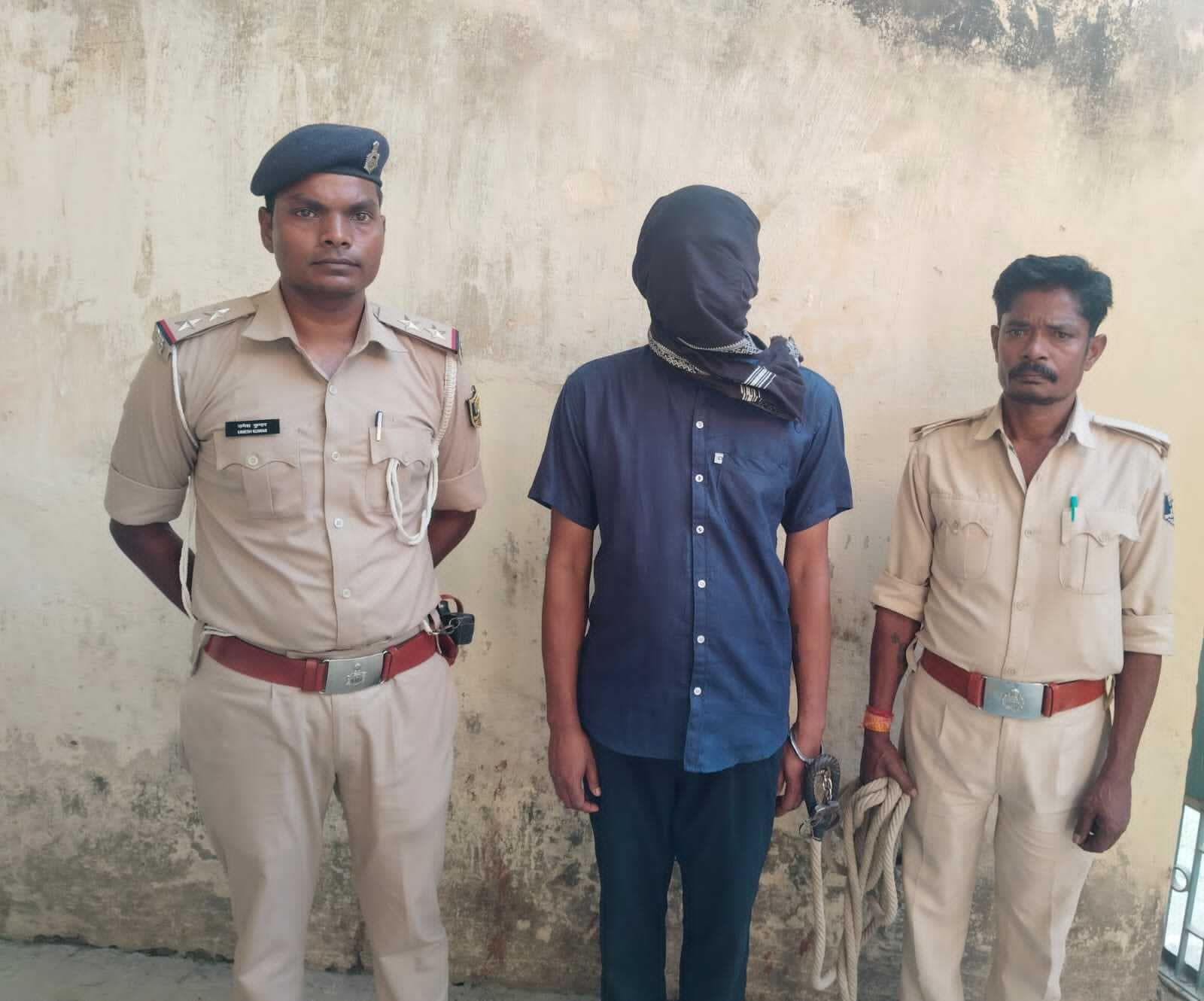 महेशखूंट में पति ने पत्नी के सिर में मारी गोली, मौत, पति गिरफ्तार