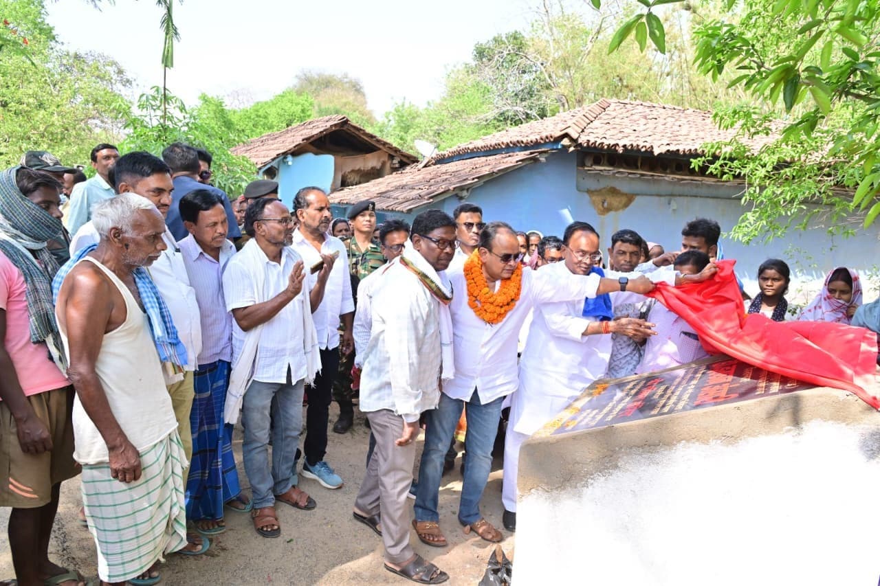 मंत्री ने सुखजोड़ा में शृंखलाबद्ध चेकडैम का किया शिलान्यास