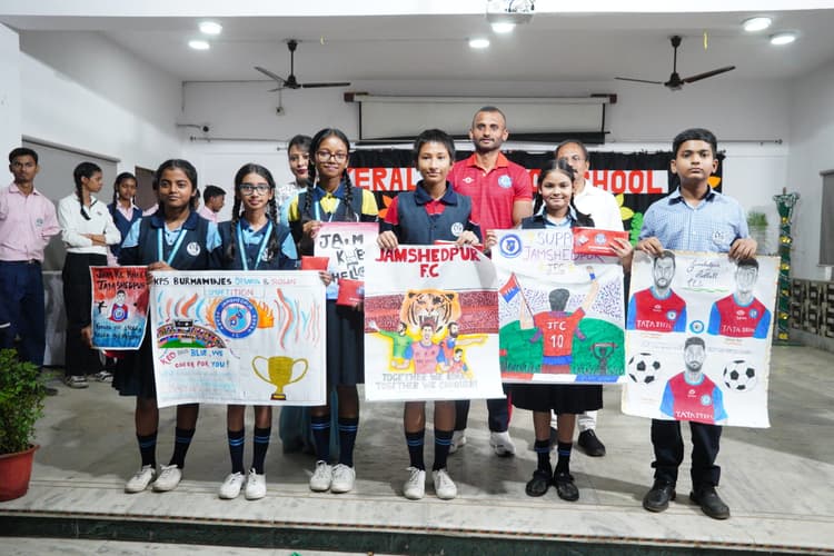 jamshedpur fc news : अंतरराष्ट्रीय फुटबॉलर प्रणय हलदर ने छात्रों को किया मोटिवेट, दिये महत्वपूर्ण टिप्स