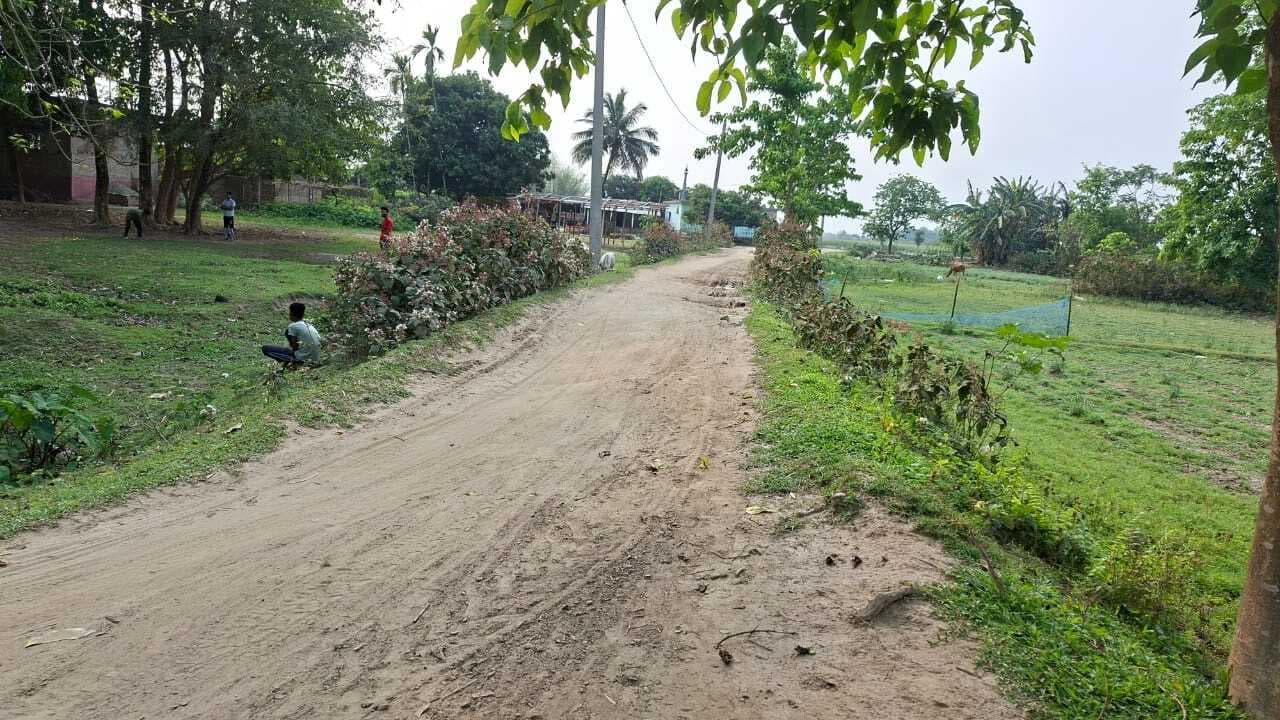 सड़क व पुल निर्माण नहीं होने से भड़का आक्रोश, आंदोलन की चेतावनी