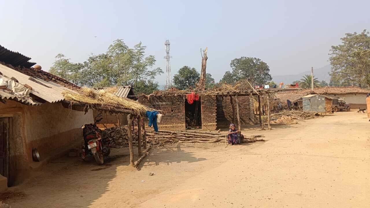 नक्सलवाद खत्म, पर दंश बरकरार : नमक खरीदने के लिए चोरमारा के ग्रामीणों को जाना पड़ता है 15 किमी दूर