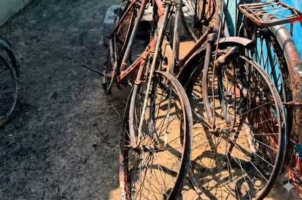 फुदकी गांव में भीषण आग, बेटी की आज होने वाली शादी संकट में